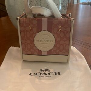 Coach mini tote new without tag